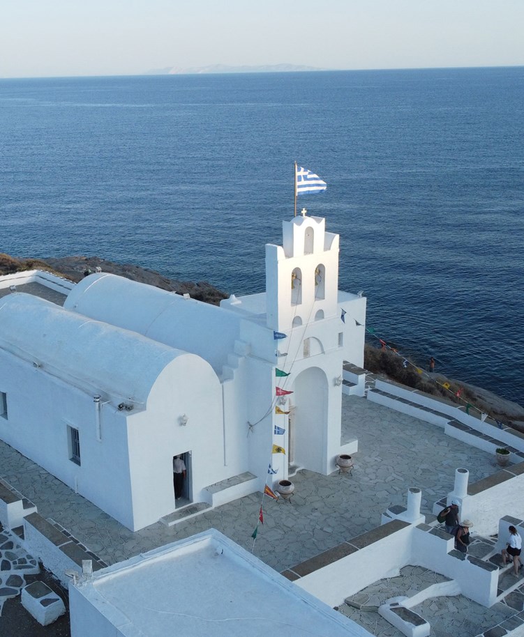 Sailing sifnos september