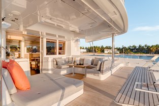 skippered yacht charter greece
