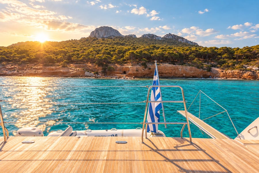 Queen of Diamonds - 52 ft crewed catamaran